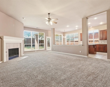 2633 Deer Hollow Drive - Photo Thumbnail 8