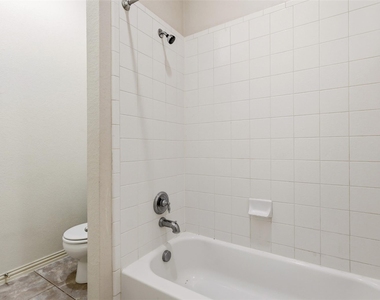 2633 Deer Hollow Drive - Photo Thumbnail 19
