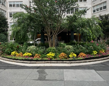 West 68th Street - Photo Thumbnail 6