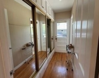 2895 Shakespeare - Photo Thumbnail 11