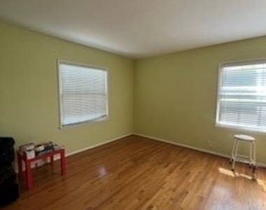 2895 Shakespeare - Photo Thumbnail 7