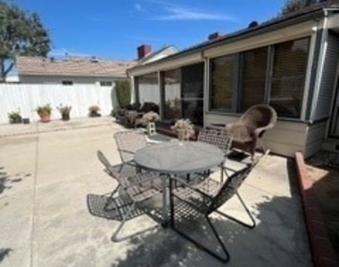 2895 Shakespeare - Photo Thumbnail 15