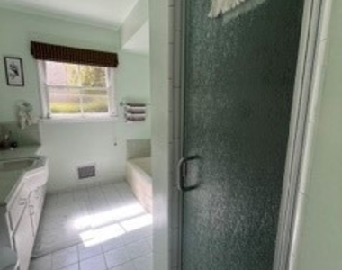 2895 Shakespeare - Photo Thumbnail 9