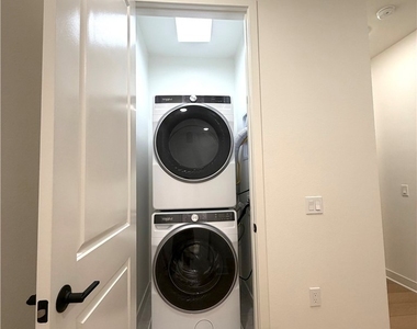 4254 Jasmine Lane - Photo Thumbnail 7