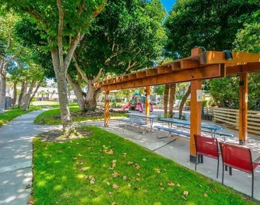 924 Lighthouse Way - Photo Thumbnail 29