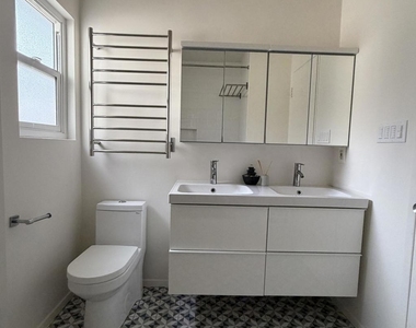 4935 Coral Way - Photo Thumbnail 11