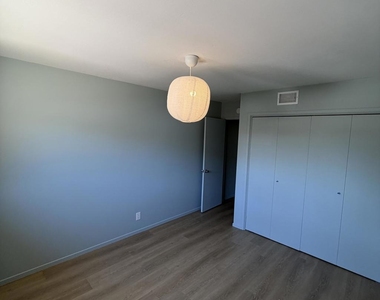 4935 Coral Way - Photo Thumbnail 9