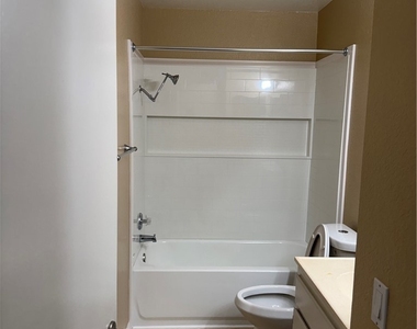 1309 W Mission Boulevard - Photo Thumbnail 14