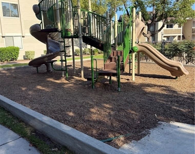 1309 W Mission Boulevard - Photo Thumbnail 4