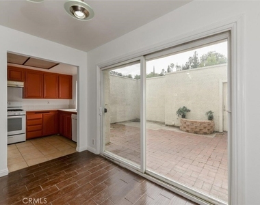 2057 Dacian Street - Photo Thumbnail 11