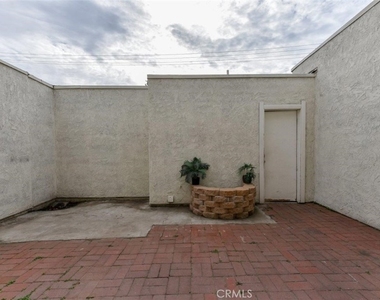 2057 Dacian Street - Photo Thumbnail 31