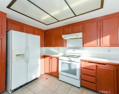 2057 Dacian Street - Photo Thumbnail 8