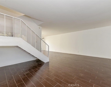 2057 Dacian Street - Photo Thumbnail 7