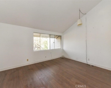 2057 Dacian Street - Photo Thumbnail 16