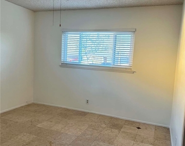 17458 Fontlee Lane - Photo Thumbnail 9