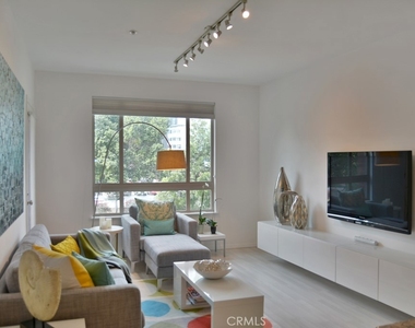 100 S Alameda - Photo Thumbnail 1