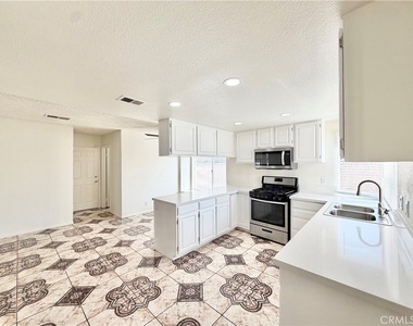 16309 Silverbirch Road - Photo Thumbnail 7