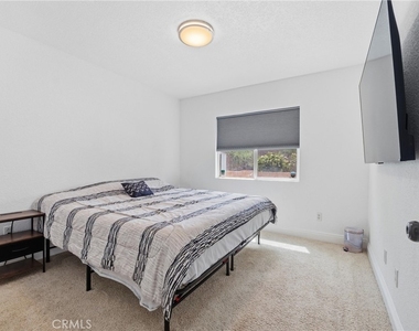 1638 E Miki Way - Photo Thumbnail 26