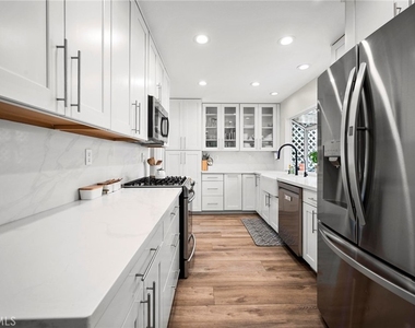 27184 Highlands Lane - Photo Thumbnail 6