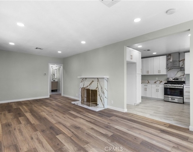 6624 Farmdale - Photo Thumbnail 4