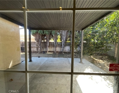 19410 Cohasset Street - Photo Thumbnail 25