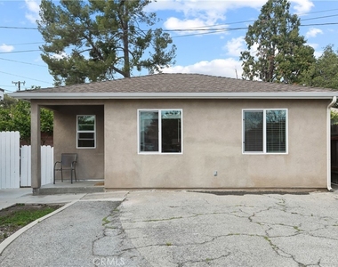 217 E Carroll Avenue - Photo Thumbnail 1