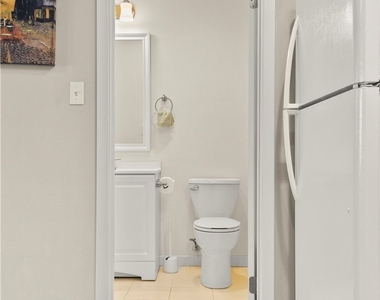 217 E Carroll Avenue - Photo Thumbnail 13