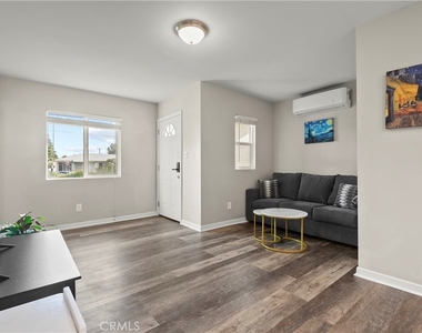 217 E Carroll Avenue - Photo Thumbnail 14