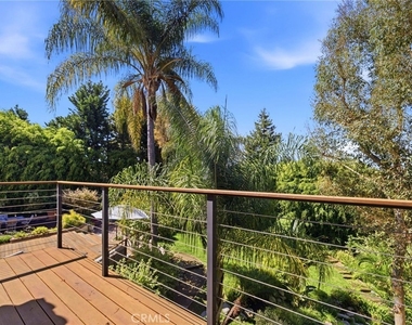 3635 Serra Road - Photo Thumbnail 30