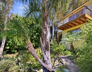3635 Serra Road - Photo Thumbnail 38