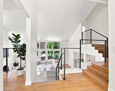 3635 Serra Road - Photo Thumbnail 15