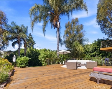 3635 Serra Road - Photo Thumbnail 32