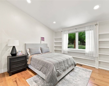 3635 Serra Road - Photo Thumbnail 20