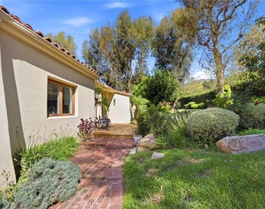 3635 Serra Road - Photo Thumbnail 1
