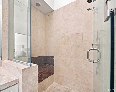 3635 Serra Road - Photo Thumbnail 27