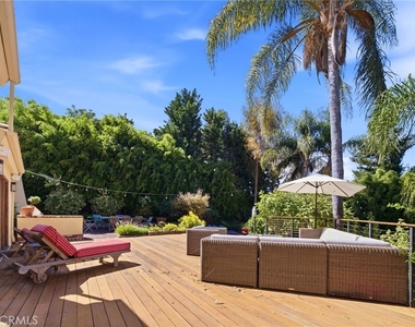 3635 Serra Road - Photo Thumbnail 31