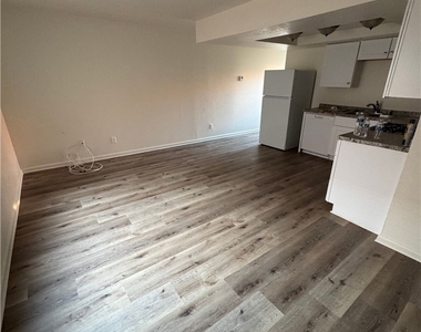 1800 W Avenue J15 - Photo Thumbnail 11