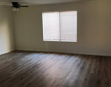 1800 W Avenue J15 - Photo Thumbnail 5