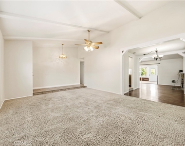 27546 Evron Avenue - Photo Thumbnail 11