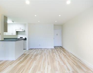 17900 Sherman Way - Photo Thumbnail 3