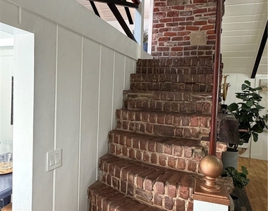 11525 Moorpark Street - Photo Thumbnail 37
