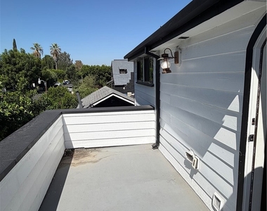 11525 Moorpark Street - Photo Thumbnail 36