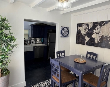 11525 Moorpark Street - Photo Thumbnail 26