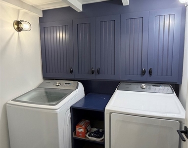 11525 Moorpark Street - Photo Thumbnail 30
