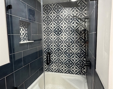 11525 Moorpark Street - Photo Thumbnail 34