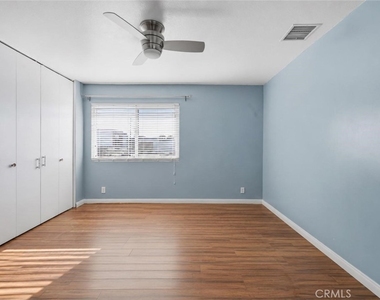 18930 Cantara Street - Photo Thumbnail 16