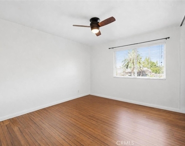 18930 Cantara Street - Photo Thumbnail 24