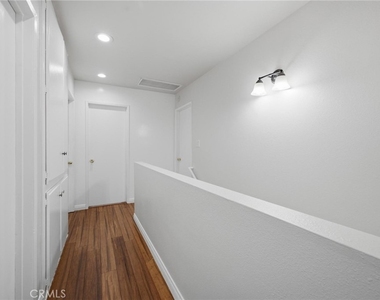 18930 Cantara Street - Photo Thumbnail 25