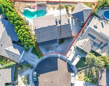 18930 Cantara Street - Photo Thumbnail 31
