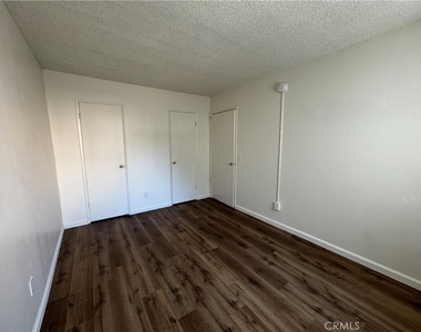 3920 Marathon Street - Photo Thumbnail 9
